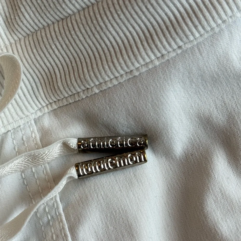 lululemon athletica Cream Cropped Cargo Pants - Picture 3 of 5